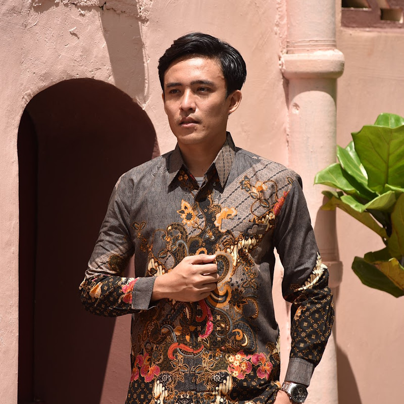 Taleeb Mizad - 網紅的藏寶箱 