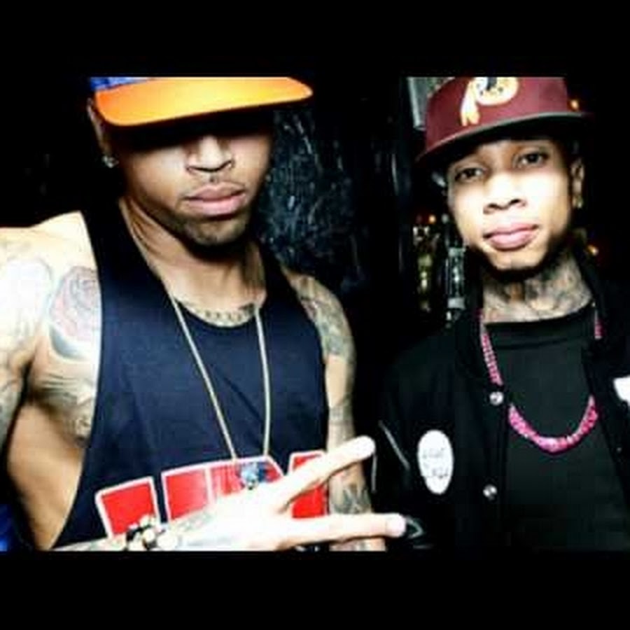 Chris brown lil wayne. Chris Brown Tyga. Кепка Tyga. Chris Brown 2012.