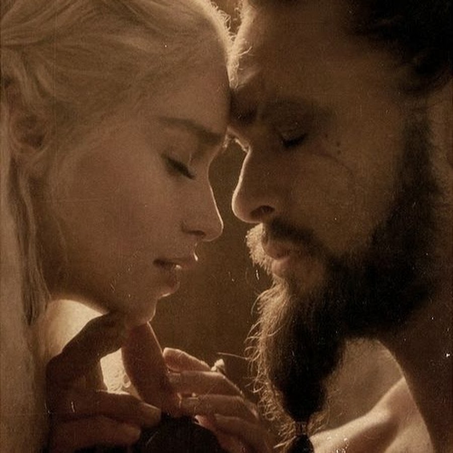 Дейенерис и дрого. Дейенерис таргариен и кхал. Кхал дрого и кхалиси. Дейнерис и кхал. Кхал дрого.