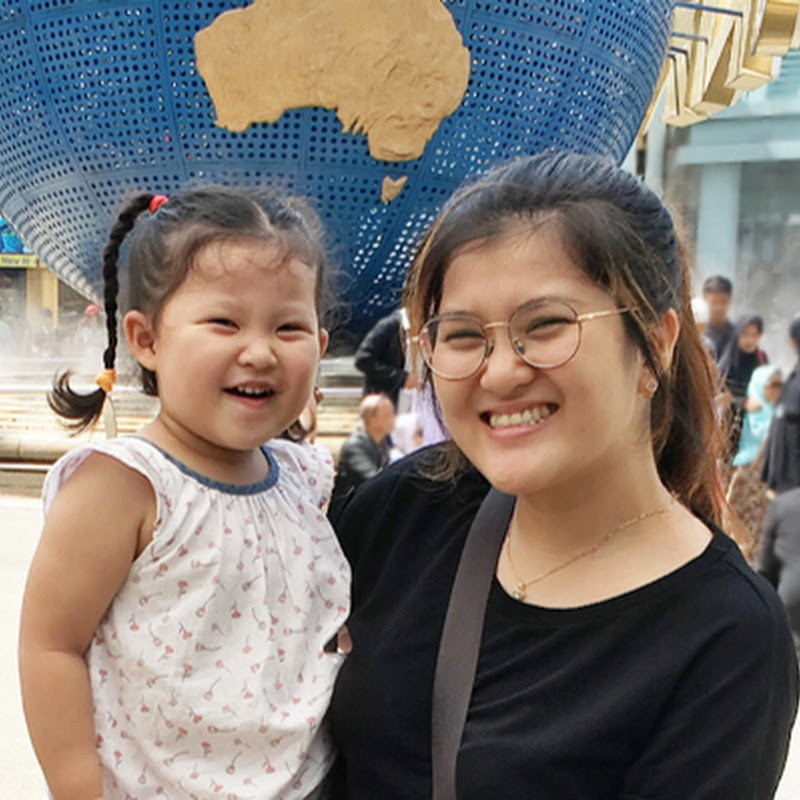 Mẹ Gấu Nuôi Con - 網紅的藏寶箱 