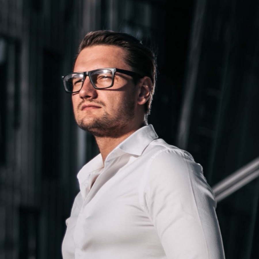 Роман романов москва