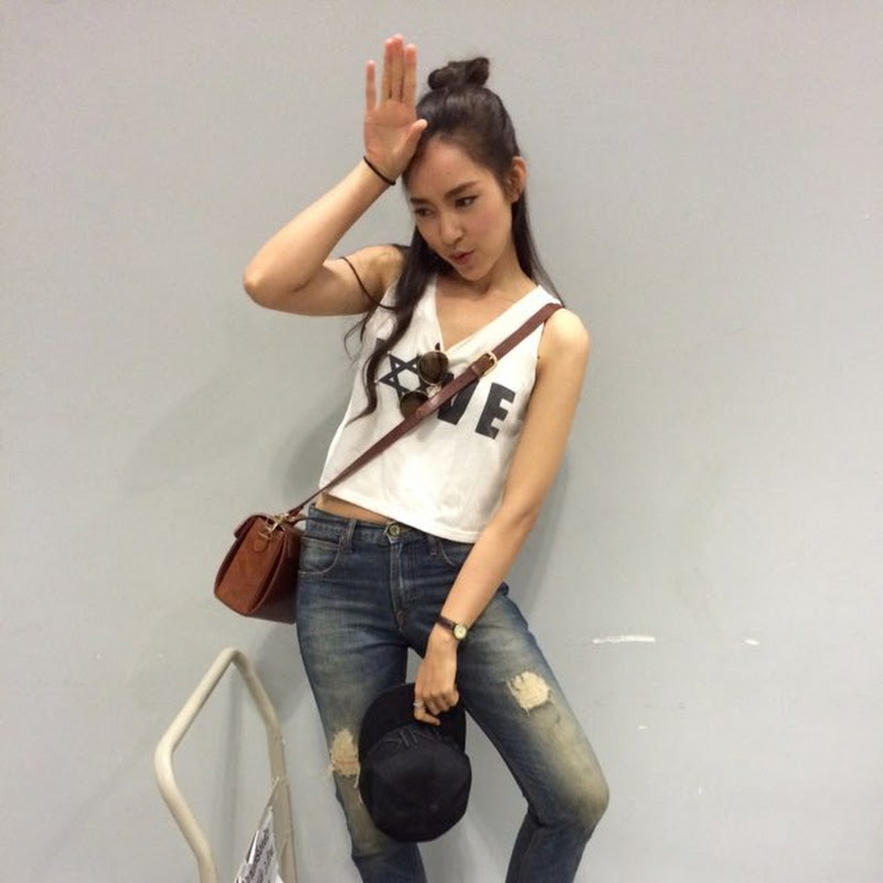 แอน Politic - 網紅的藏寶箱 