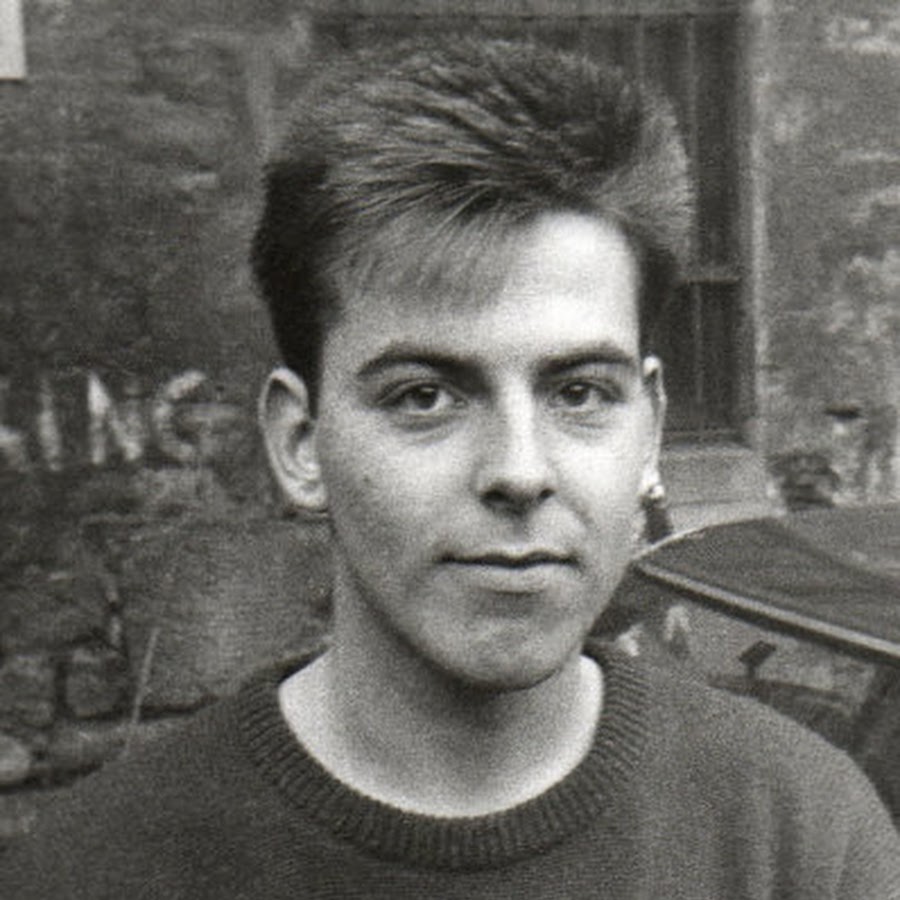 Энди рурк. Andy rourke and peter hook. Эндрю «энди муш» руссо. Энди рурк the smiths. Andy rourke 1984.