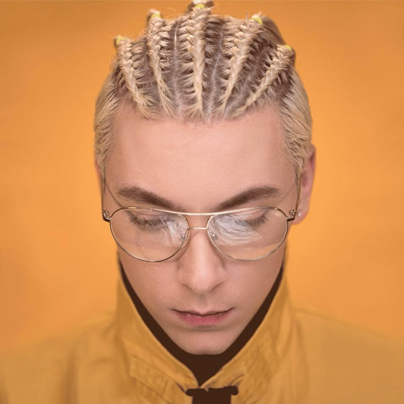 Artem Ansheles - 網紅的藏寶箱 