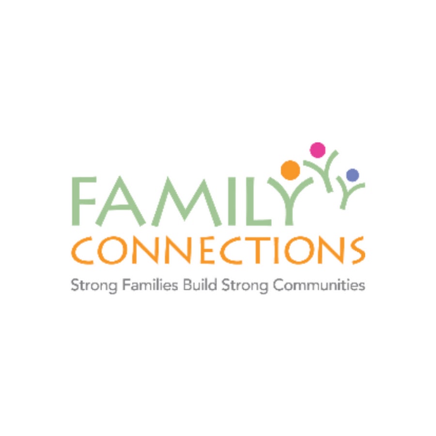 счастливая семья в доме. Family connections. семья бежит. Family connect. семья прежде всего картинки.