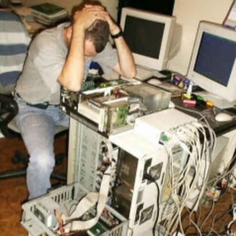 Sysadmin. Бухой сисадмин. Сисадмины бухают. День системного администратора.