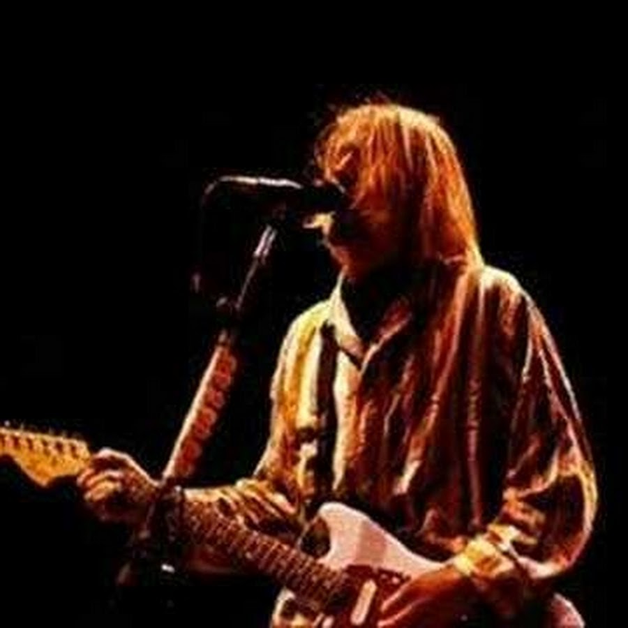 Рок интересные факты. Курт кобейн факты. Солист группы нирвана курт кобейн. Вес курта кобейна. Кобейн курт года.