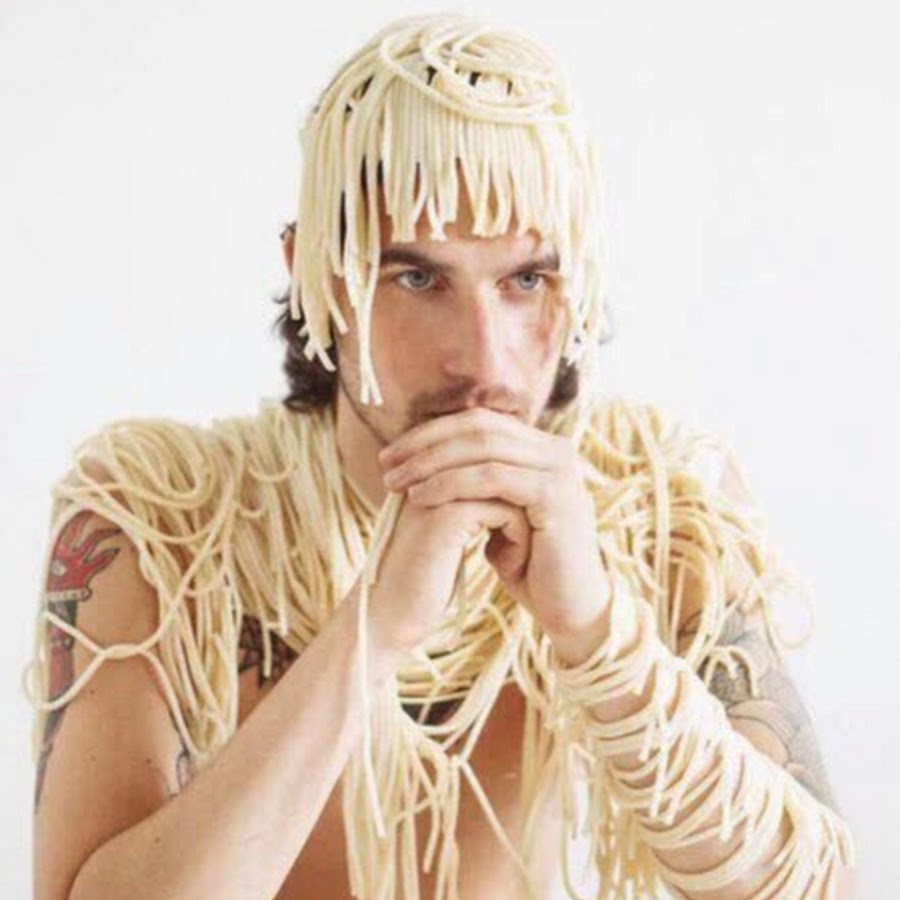 Люди с лапшой на ушах картинка