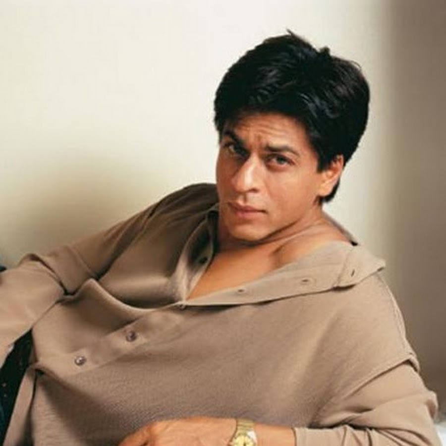 Shahrukh khan 1992. Шакрукхан 2022. Шахрукх кхан киноактёр. Шахрукх кхан и арьян кхан. Шахрукх кхан 2022 год.