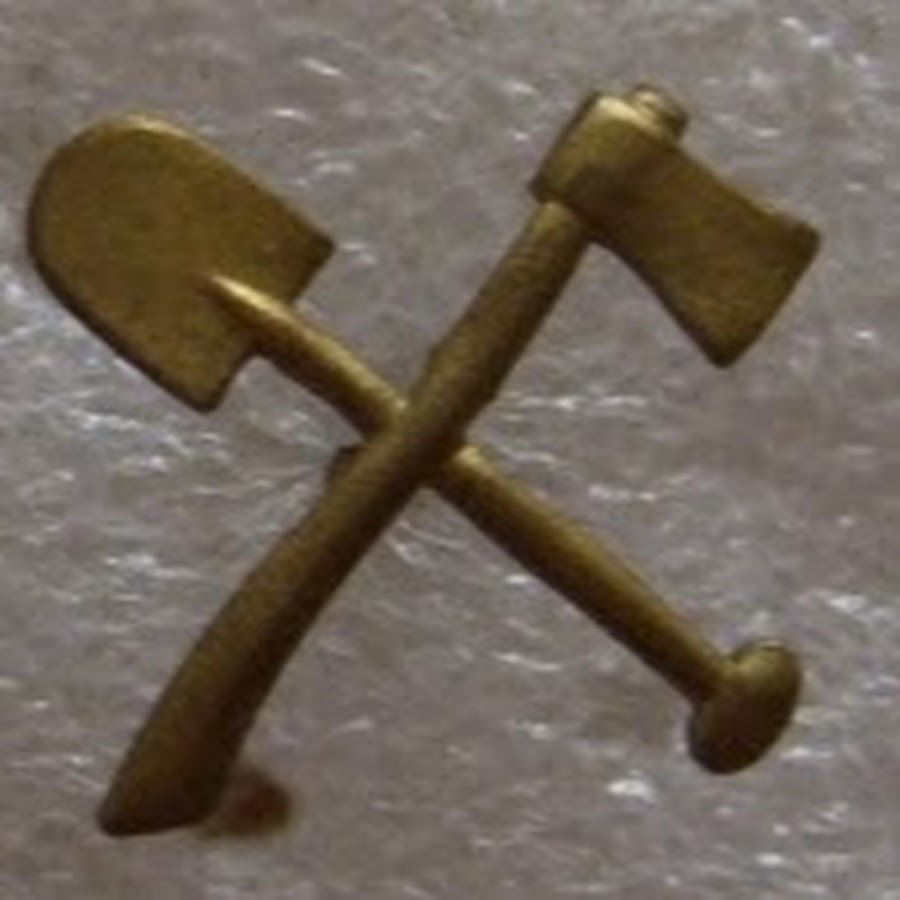 Петличная эмблема топор и лопата. Притча золотая лопата. Притча о талантах. Притча лопата. Притчи о труде и трудолюбии для школьников.