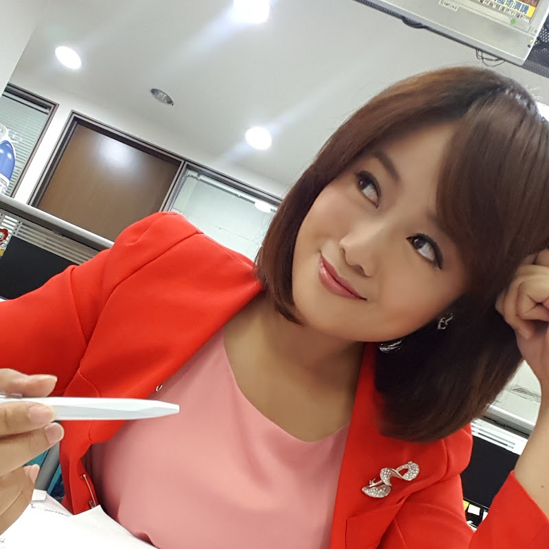 Evelyn Chou - 網紅的藏寶箱 