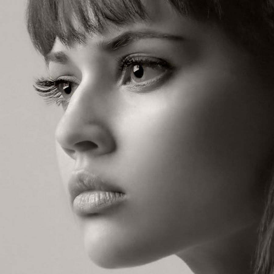 Женское лицо