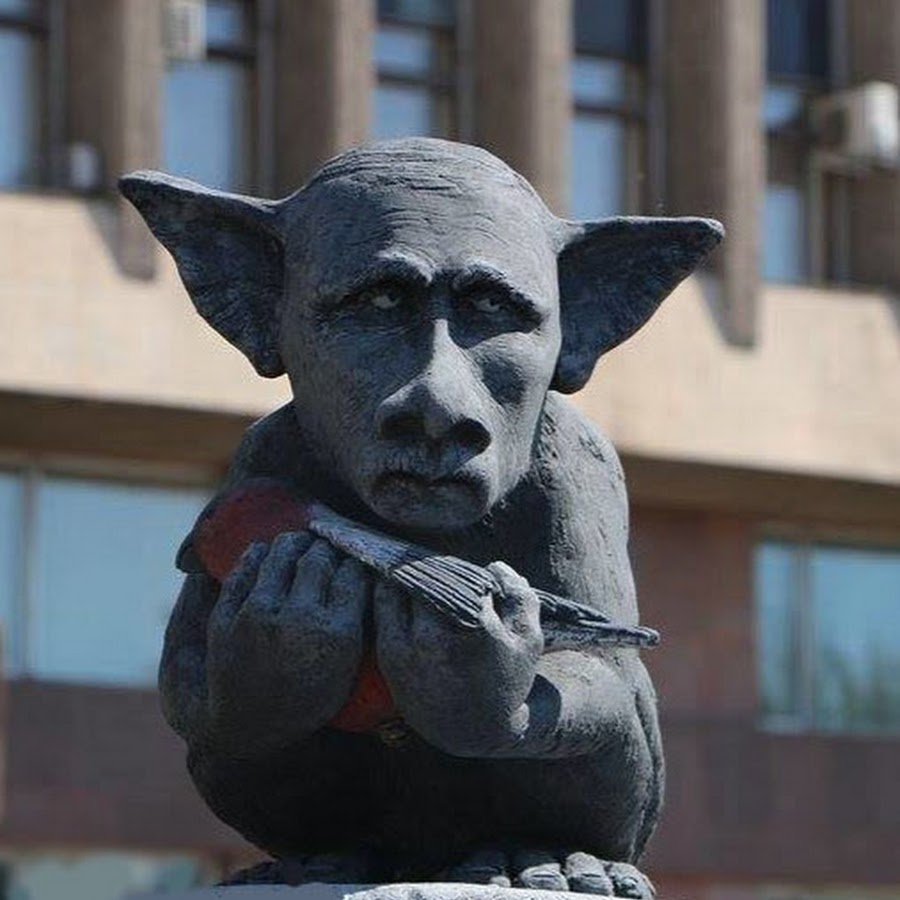 В чехии памятник путину