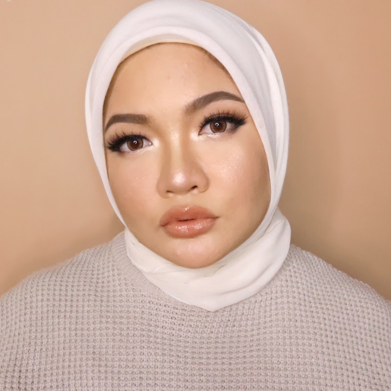 Intann Yusof - 網紅的藏寶箱 