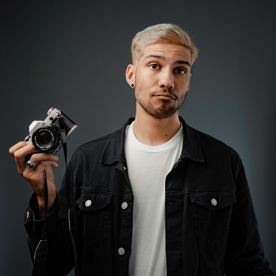 Adam 5. Студийный монитор активный adam t5v. Adam 5. Adam t5v (студийные мониторы). Солист марун файв.