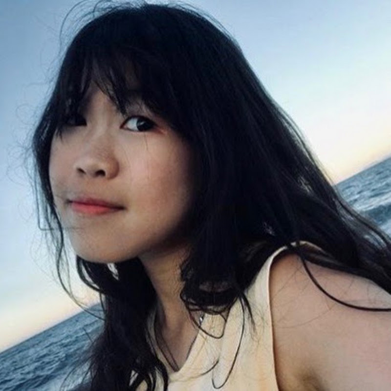 Eleanor Lee - 網紅的藏寶箱 