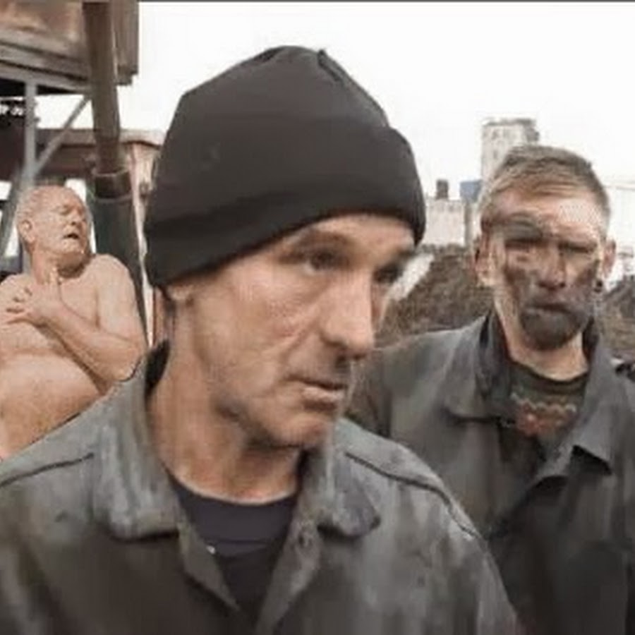 Пьяный шахтер на заднем плане видео
