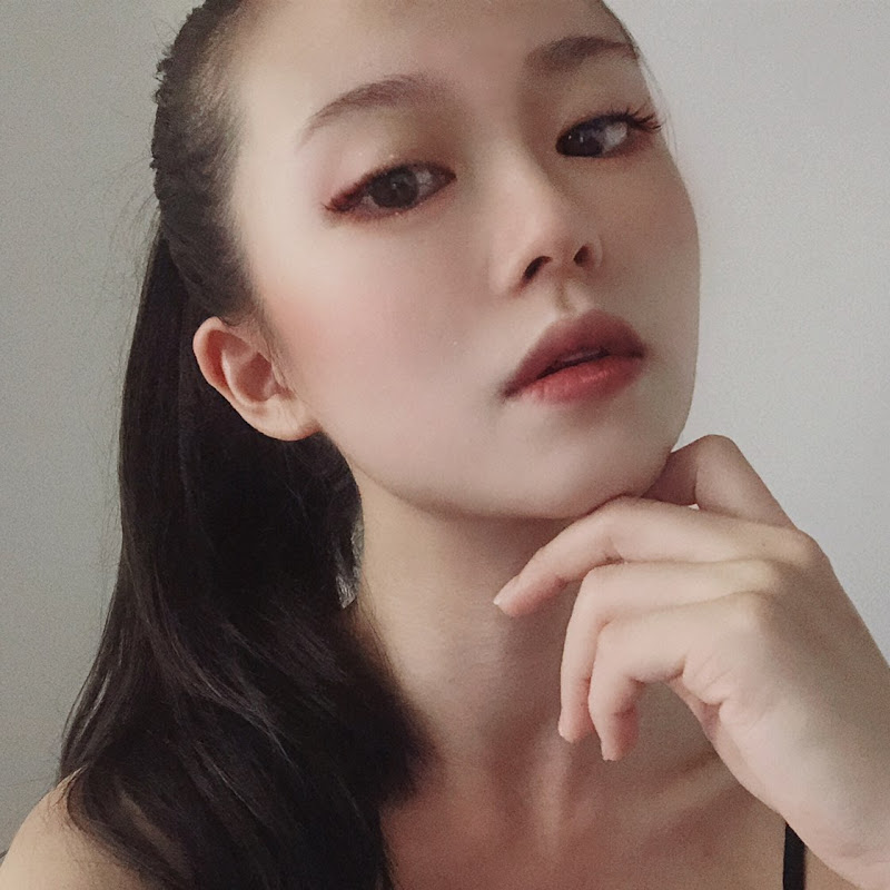 Fiona Vibes - 網紅的藏寶箱 