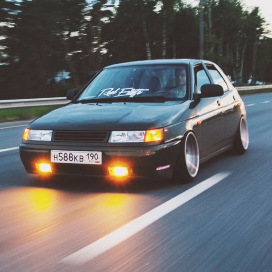 Lada 2112 stance