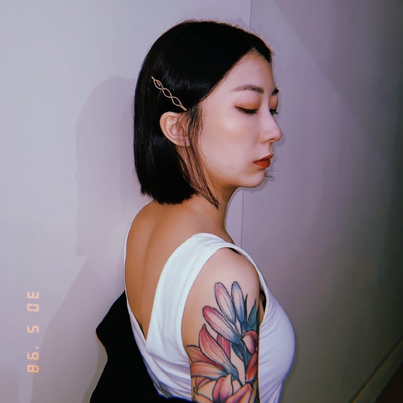 Ashley Pham - 網紅的藏寶箱 