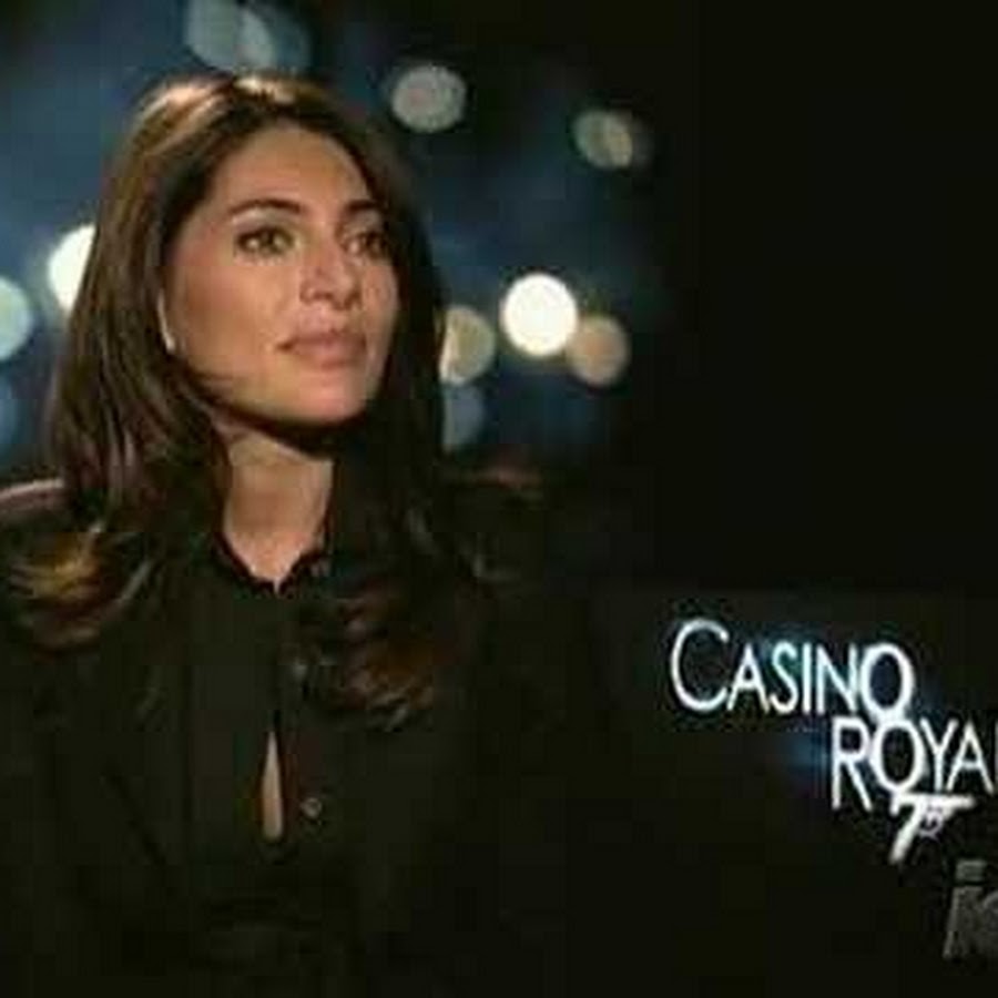 007 casino royale actress