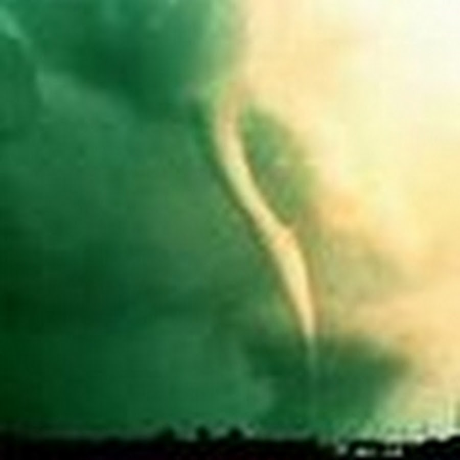 Расплывчатые торнадо. Вихрь ветер. Облака торнадо. This summer we ve had two tornadoes. This summer we ve had two tornadoes.