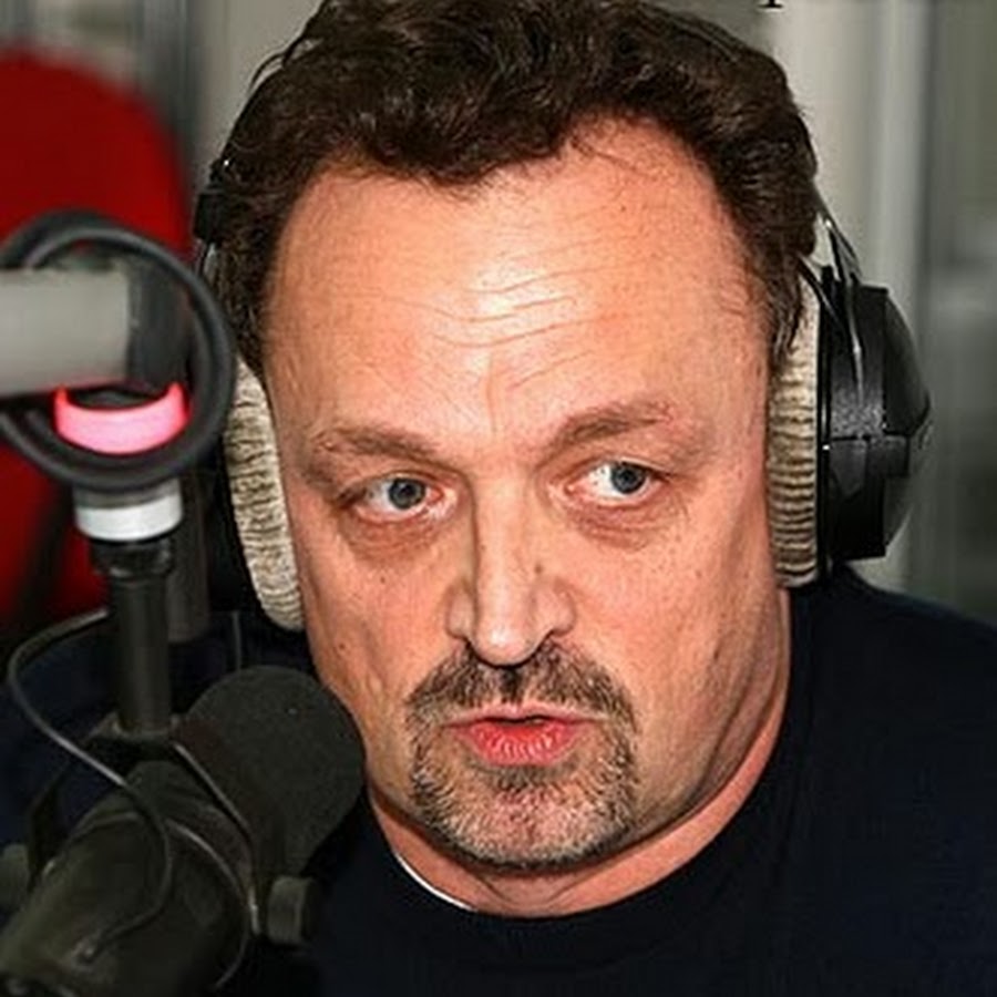 Спортивный комментатор гусев. Телекомментатора Виктора Гусева.. Гусев Виктор Евгеньевич. Виктор Гусев и Уткин.