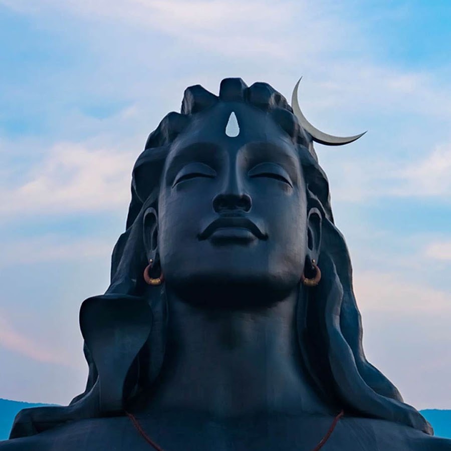 Статуя адийоги