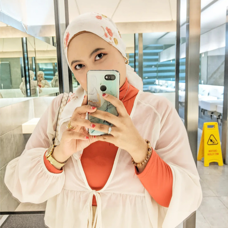 Hassella Hesandraa - 網紅的藏寶箱 