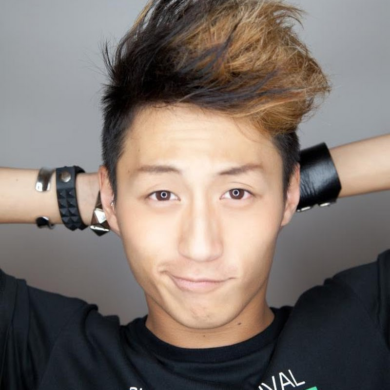 JONATHAN HAYDEN TANG - 網紅的藏寶箱 