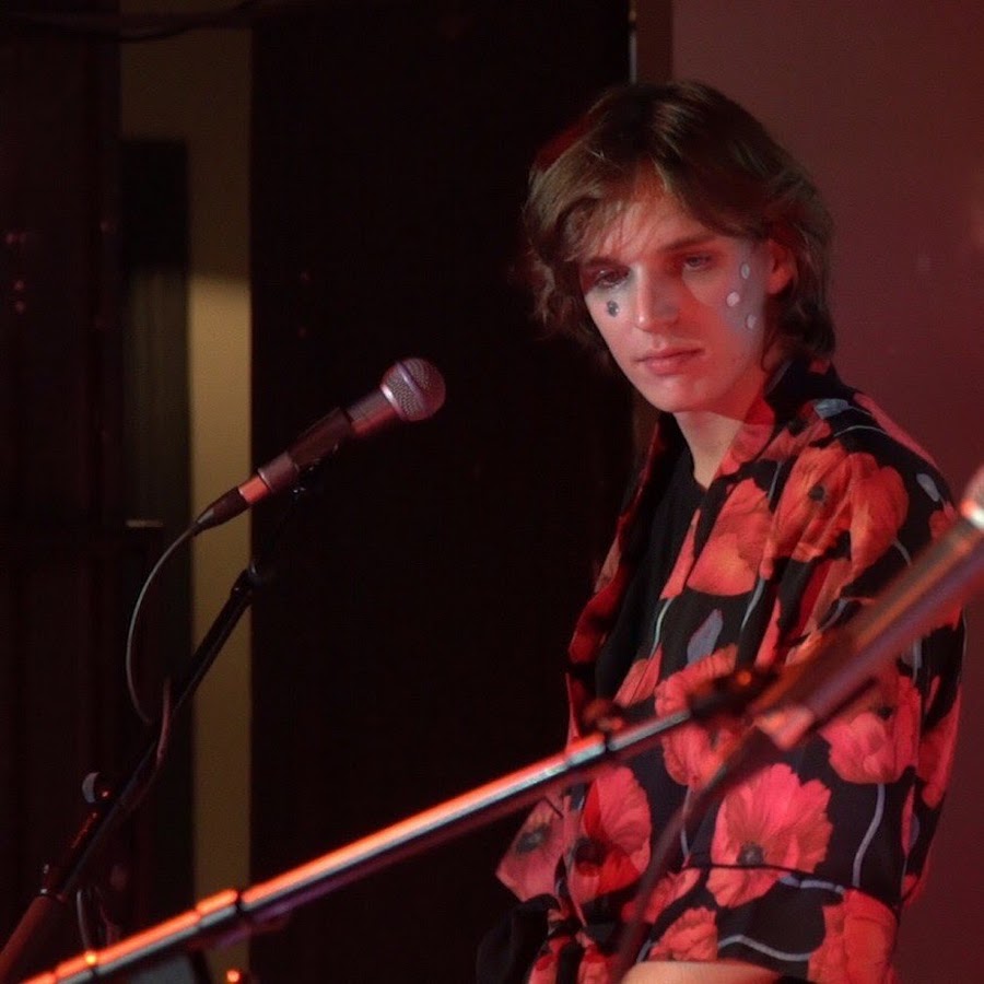 Группа терпение. Ровесник live москва. Группа дмитриева. Терпимость 0. Обложка пивама.