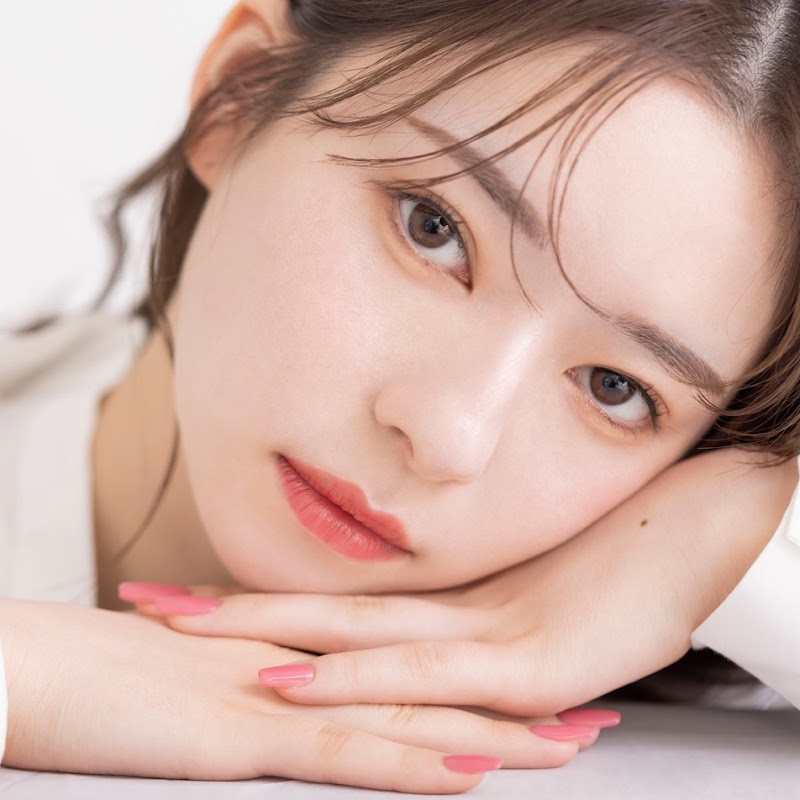 Hana Murphy - 網紅的藏寶箱 