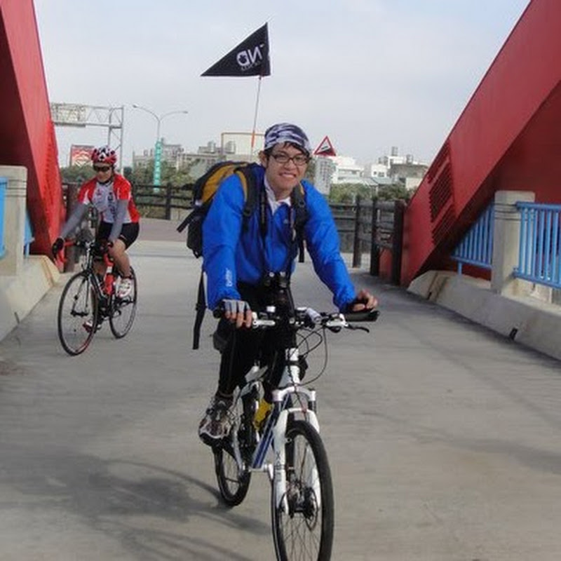 bocheng Tian - 網紅的藏寶箱 