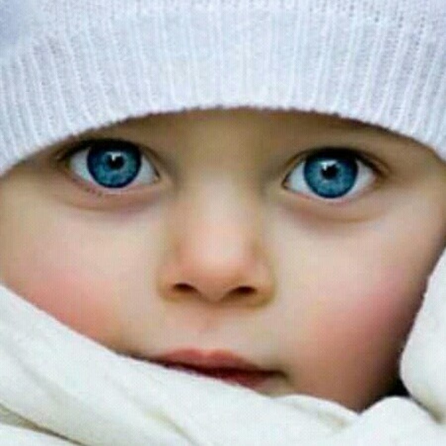 Глаза голубые добрые. Глаза ребенка. Глаза подростка. Синие глаза. Глаза голубые добрые.