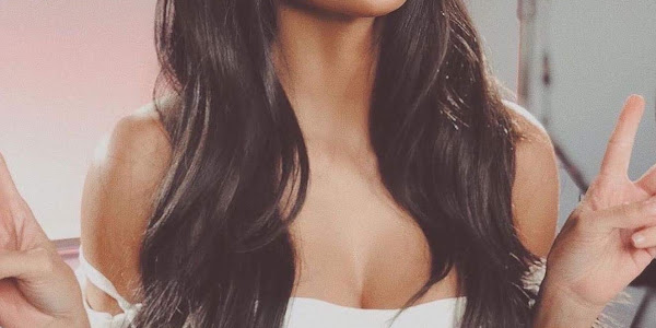 Kim Kardashian / Kim Kardashian Une Jet Setteuse Devenue Un Genie Des Affaires