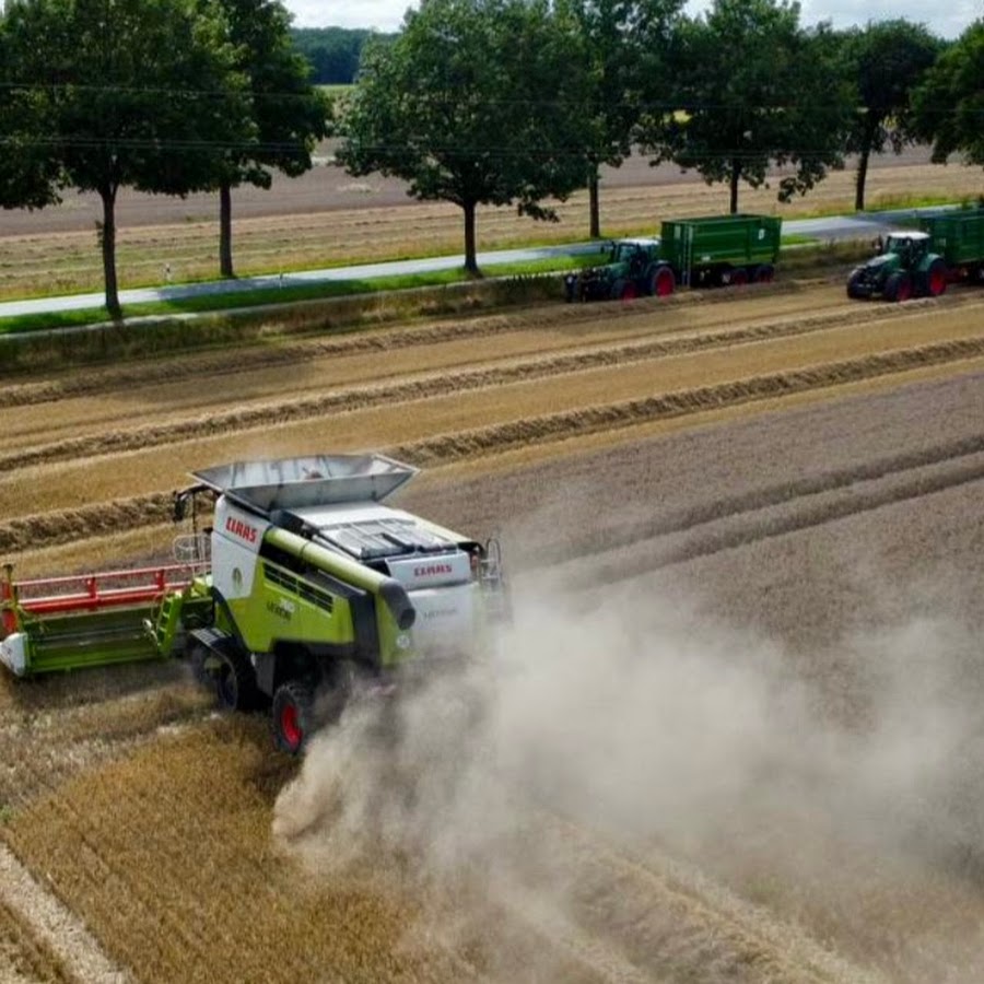 черный трактор. трактор case mx 135. трактор challenger mt800. трактор челленджер мт 875 е. трактор фендт 1050 черный.