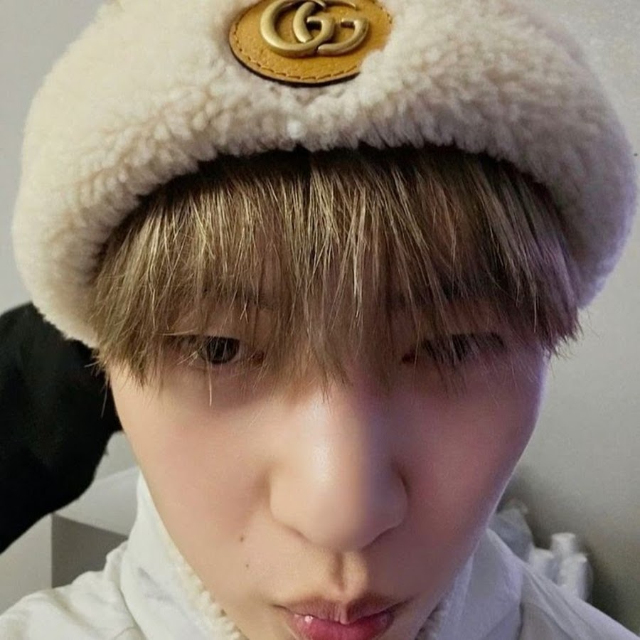 Flash fish. Хромис морская рыбка. Flash игра fish hunt. Рыба флеша. Игрушки светящиеся рыбки.