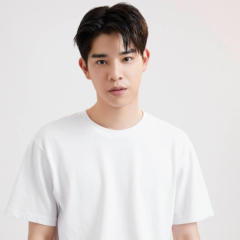 簡伯廷 - 網紅的藏寶箱 