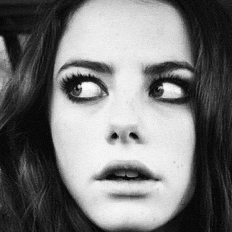 Я э ф ф е. Кая скоделарио молокососы. Молокососы эффи. Молокососы эффи. Эффи стонем.