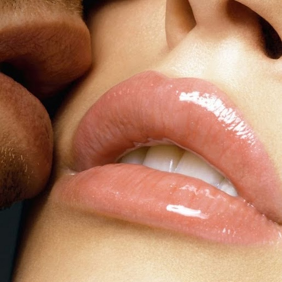 Песня поцелуем сладким на губах оставляю след. Губы мужские и женские. Целующие губы. Чувственные губы. Страстные губы.