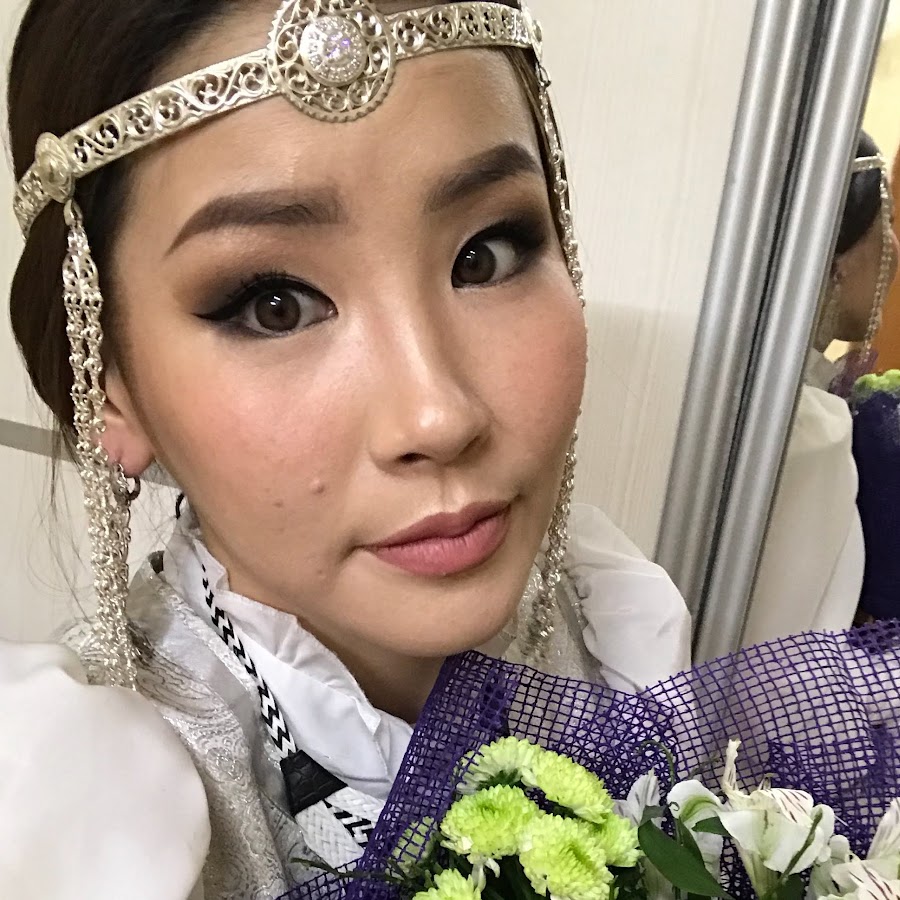 Битва экстрасенсов 23 сезон. Влада бурнашева сахая. Сахая бурнашева. Сахая битва экстрасенсов. Сахая битва экстрасенсов.