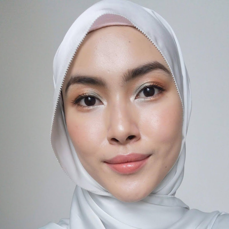 Dinie Zee. - 網紅的藏寶箱 