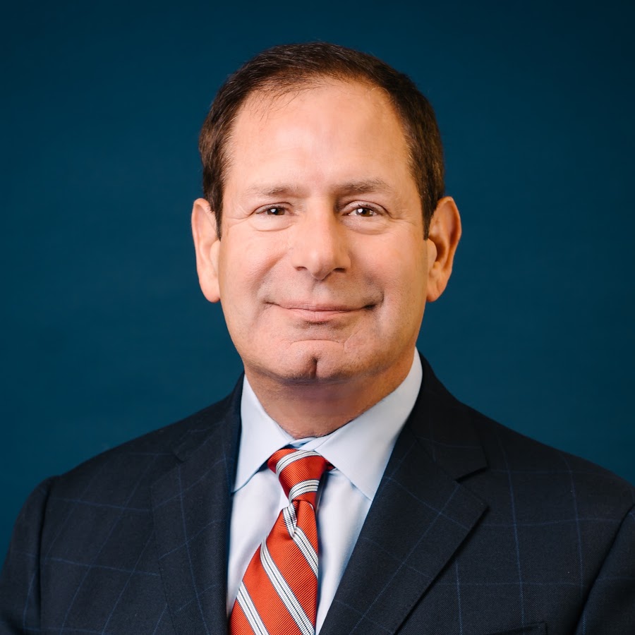 Шотландский судья. Уильям коллам. Call william. Принц вильям лысый. Принц уильям в израиле фото.