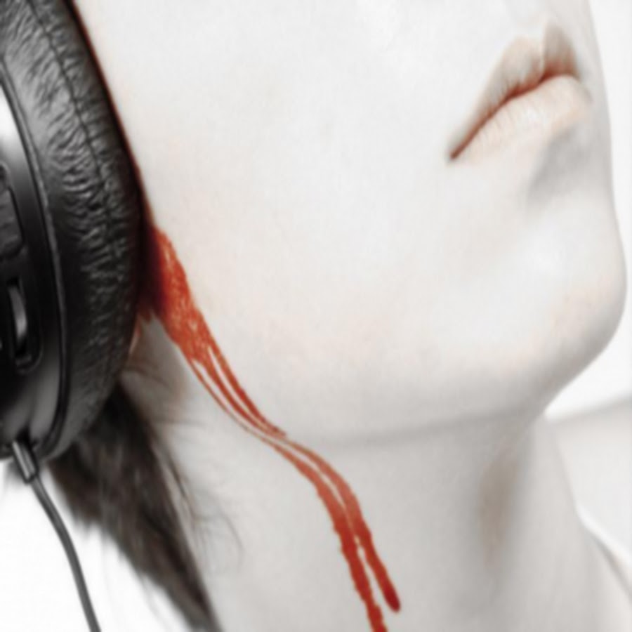 Очень плохая музыка. Что за направление музыки. Опасный поцык сейчас. Мемы про игру в покер. Мемы про покер.