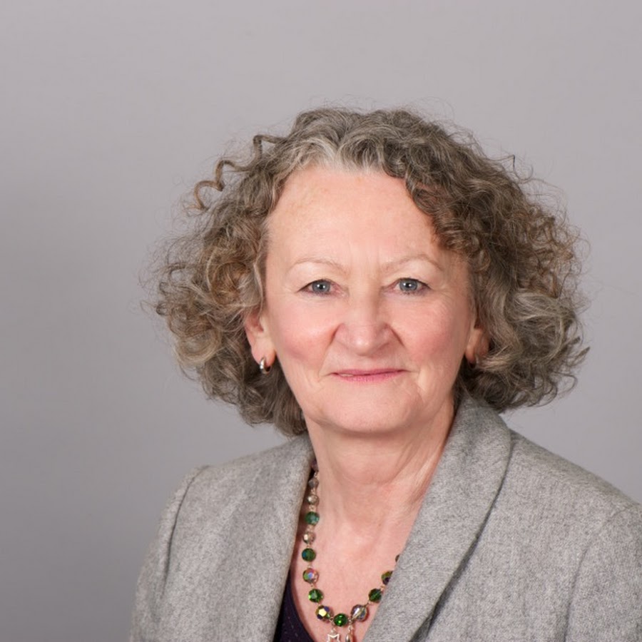 Что с дженни и боди. Jenny jones. Jenny jones. Дженни джонс шоу. Дженни джонс домохозяйка.