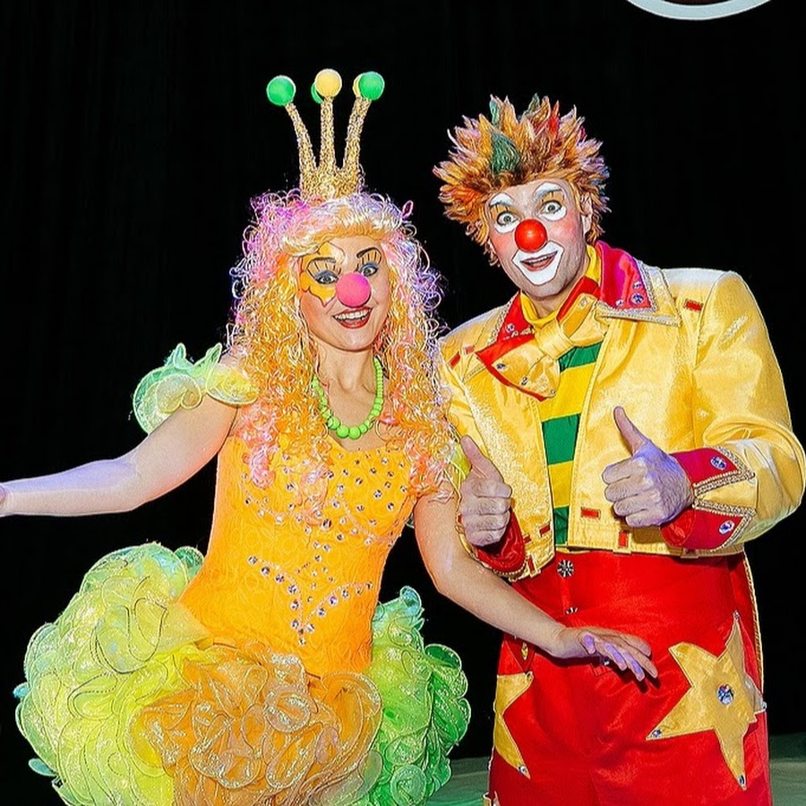 шоу смешные люди. шоу смешные люди. клоун в цирке. прикольные лица знаменитостей. гримасы.