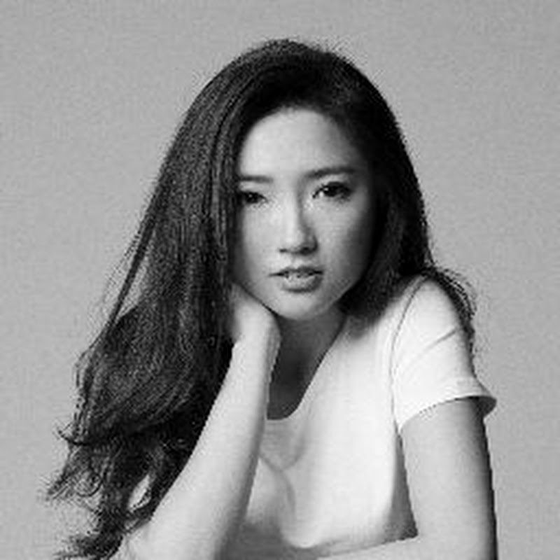 Lydia Pau - 網紅的藏寶箱 