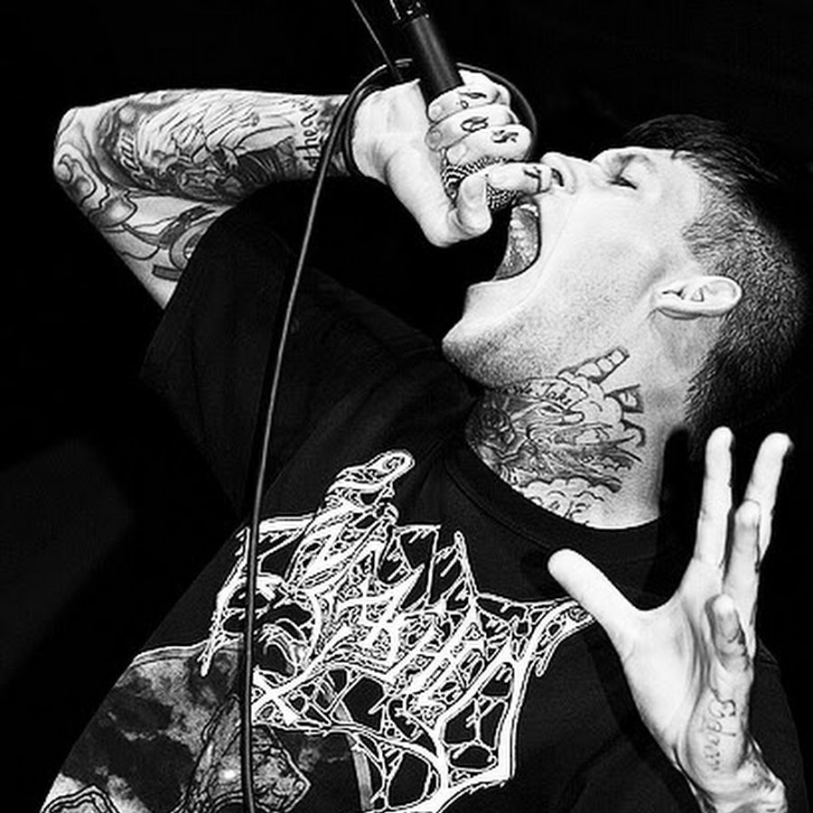 Солист группы суисайд сайленс. Лучший гроулинг. Русский гроулинг. Русский певец гроулинг александр. Чед грей 2022.