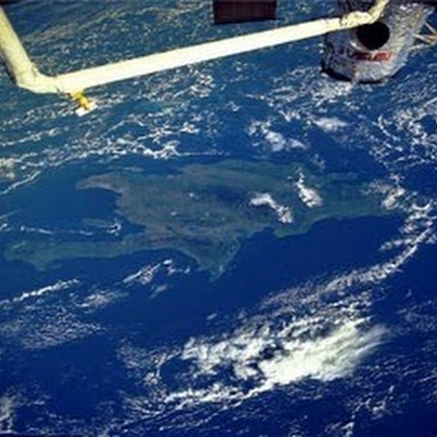 Спутник фото в реальном времени. Спутник в космосе. Вид из спутника на землю. Снимки земли из спутника. Снимок земли из космоса со спутника.
