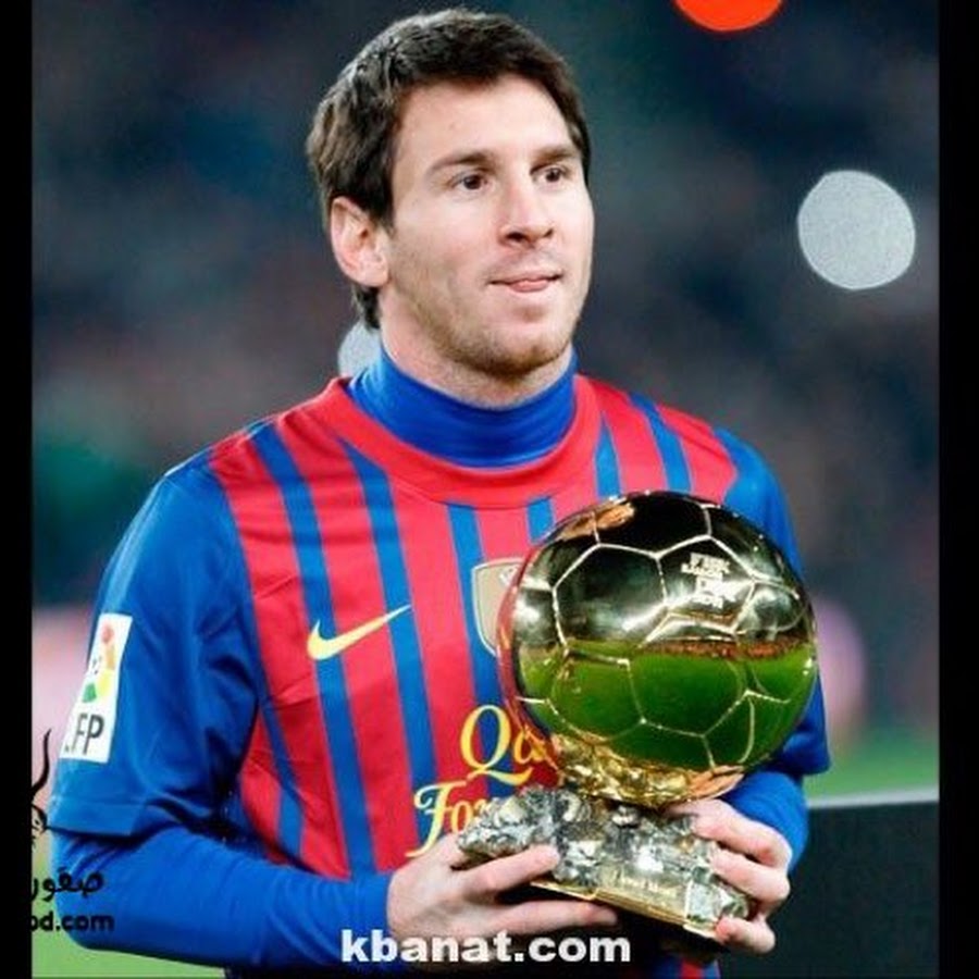 защитник магуайр золотой мяч. Lionel messi 2011 золотой мяч. месси зм. месси футболист и роналдо футболист. лионель месси барселона золотой мяч.